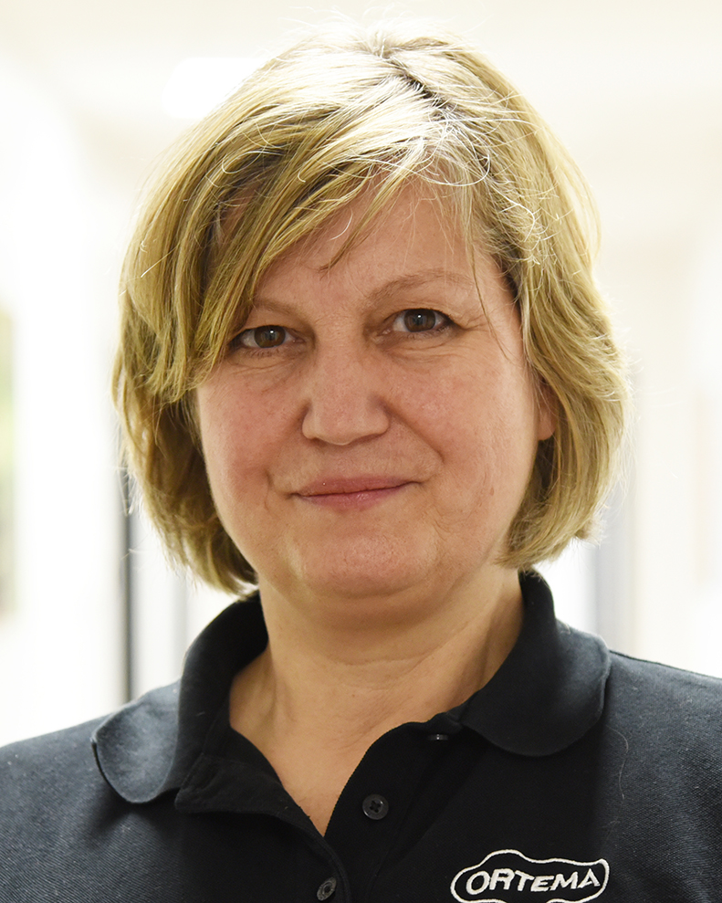 Ansprechpartnerin Helga Adolf